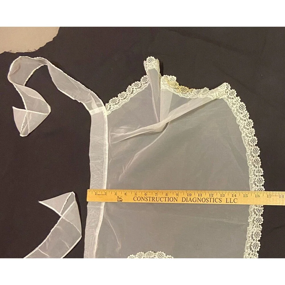 #5735 Womens Sheer Bride VTG White Lace Half Hostess Apron.